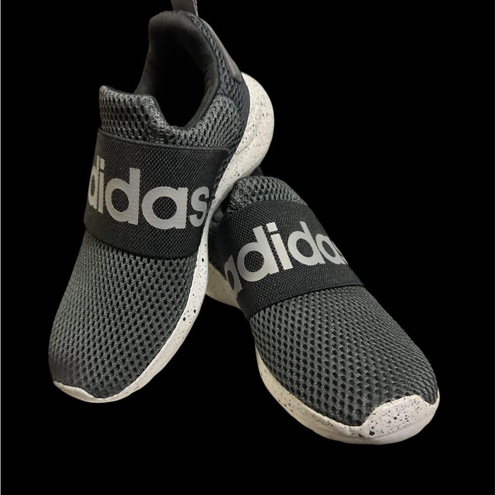 Adidas Cloud Foam Kids Athletic Comfortable new W/tags